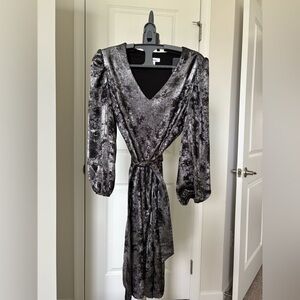 Bar III Womens Silver V Neck Mini Evening Shift Dress size M